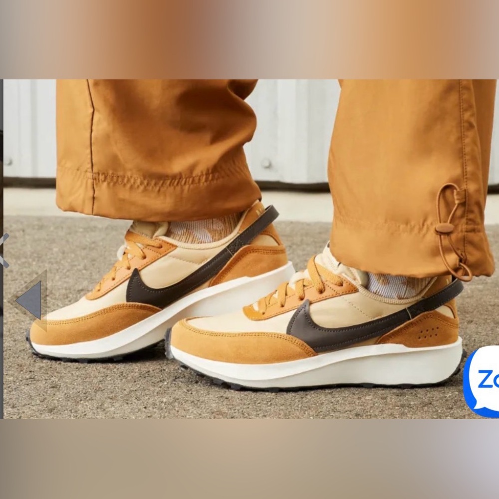 Nike Tan, Cream & Brown Low-Top Suede Leather Sneakers waffle debut